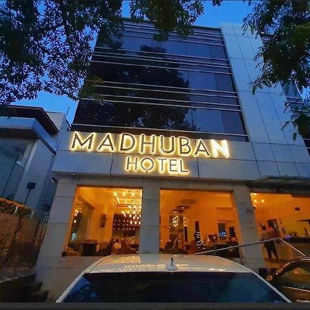 Madhuban Hotel , New delhi Buitenkant foto
