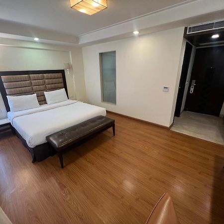 Madhuban Hotel , New delhi Buitenkant foto