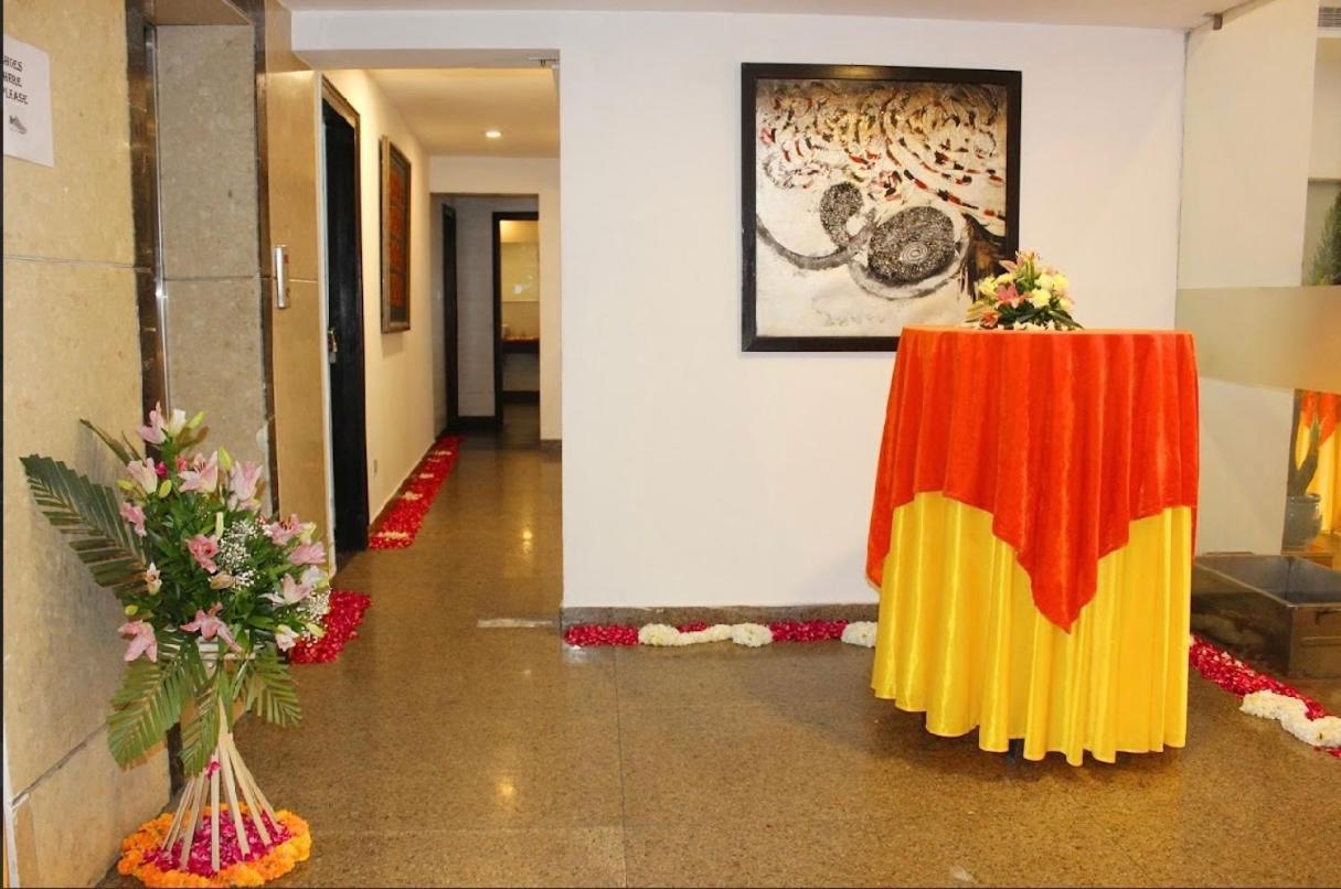 Madhuban Hotel , New delhi Buitenkant foto