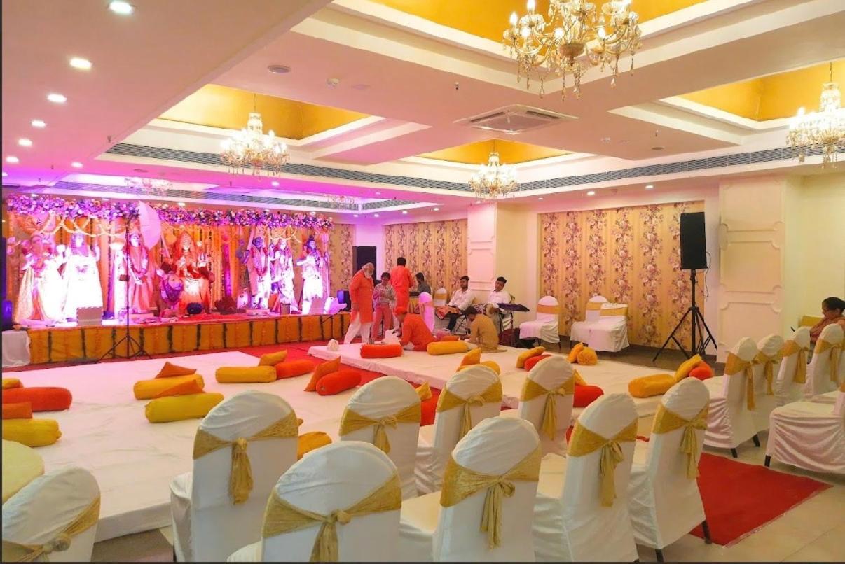 Madhuban Hotel , New delhi Buitenkant foto