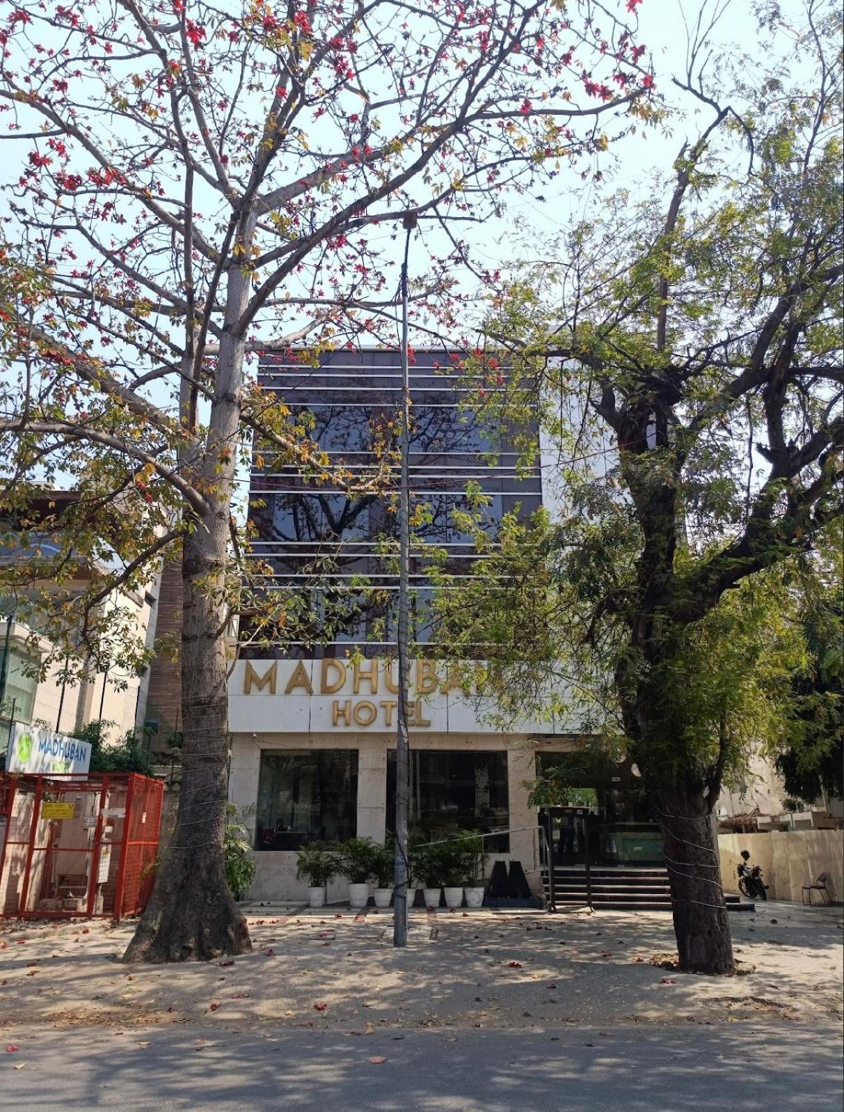 Madhuban Hotel , New delhi Buitenkant foto